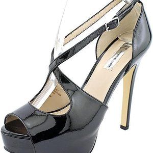 INC INTERNATIONAL CONCEPTS MELVIE BLACK PATENT LEATHER PLATFORM SANDAL – SZ 9